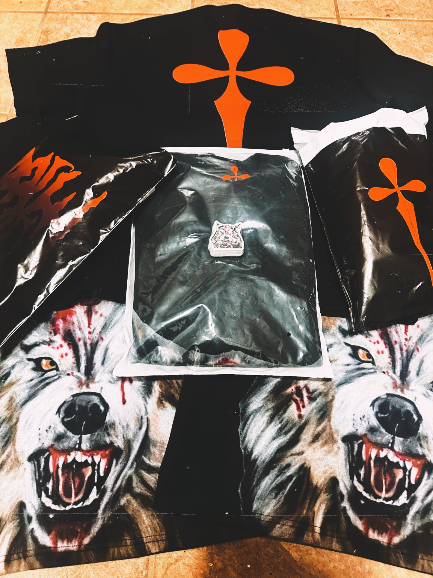 WAR WOLF SHIRT (Black)