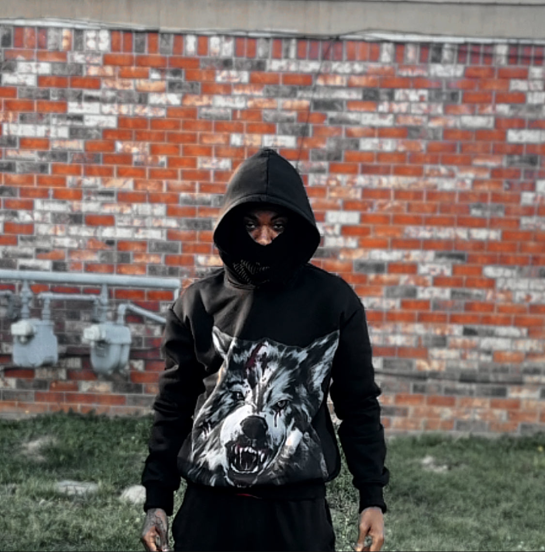 WAR WOLF HOODIE (Black)